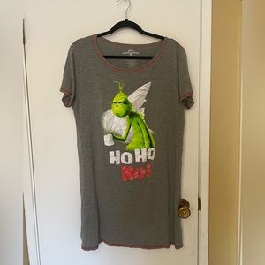 Universal Studios sleep dress-size xl